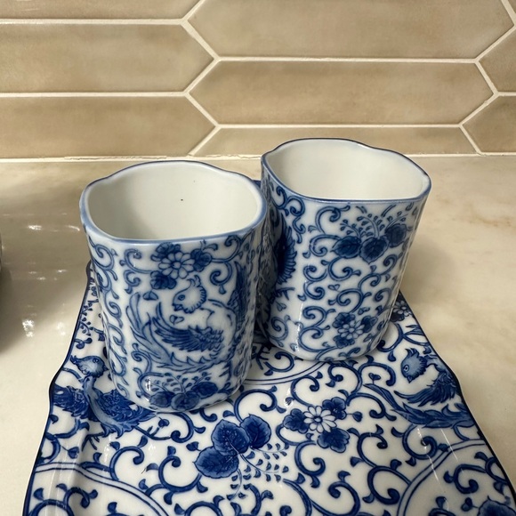 Blue and White Floral Vintage Tea Set - Picture 5 of 8